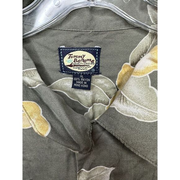 Tommy Bahama | Men's XL | Rayon Gray with Yellow Hibiscus Flower Hawaiian Shirt - Picture 3 of 7